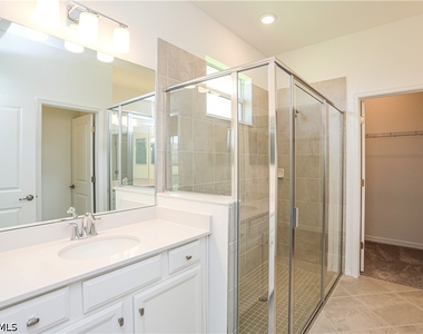 2599 Vine Avenue - Photo Thumbnail 18