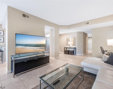 7130 Blue Juniper Court - Photo Thumbnail 6