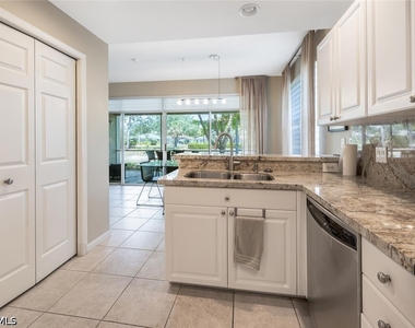 7130 Blue Juniper Court - Photo Thumbnail 14