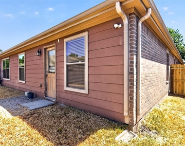 4318 Richland Chambers Lane - Photo Thumbnail 34