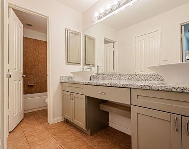 4318 Richland Chambers Lane - Photo Thumbnail 41