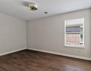 4318 Richland Chambers Lane - Photo Thumbnail 13