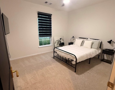 23609 Zinfandel Drive - Photo Thumbnail 11