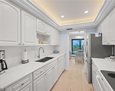 3430 Gulf Shore Boulevard N - Photo Thumbnail 10