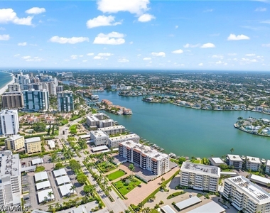 3430 Gulf Shore Boulevard N - Photo Thumbnail 24
