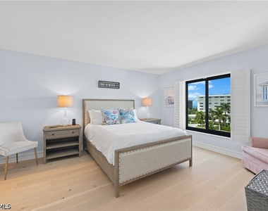 3430 Gulf Shore Boulevard N - Photo Thumbnail 14