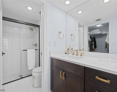 3430 Gulf Shore Boulevard N - Photo Thumbnail 16