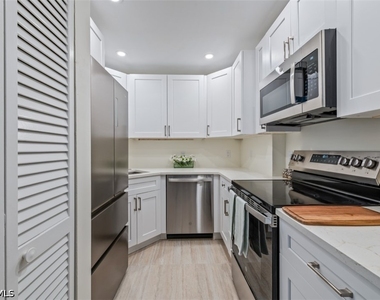 2170 Gulf Shore Boulevard N - Photo Thumbnail 5