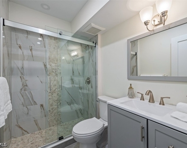 2170 Gulf Shore Boulevard N - Photo Thumbnail 4