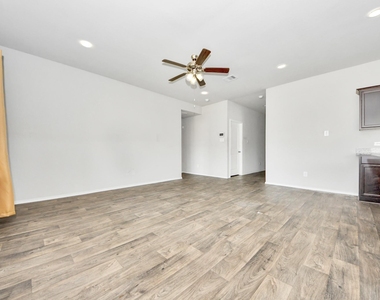23431 Harrow Field Lane - Photo Thumbnail 5
