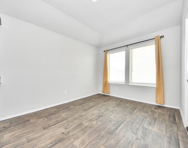 23431 Harrow Field Lane - Photo Thumbnail 16