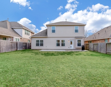 52 Hallmark Drive - Photo Thumbnail 10