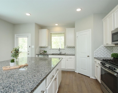 177 Emory Birch Drive - Photo Thumbnail 9