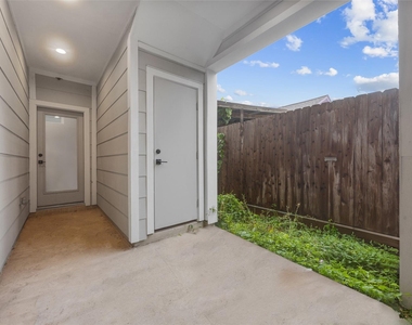 2056 Johanna Drive - Photo Thumbnail 18