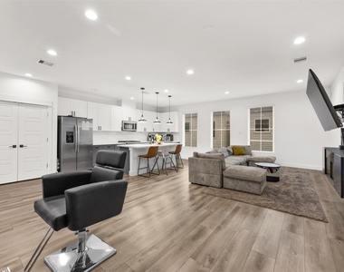 2056 Johanna Drive - Photo Thumbnail 4
