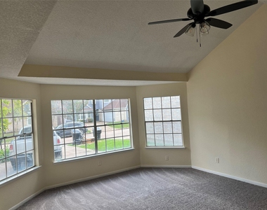 12810 Ashford Meadow Drive - Photo Thumbnail 10