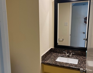 12810 Ashford Meadow Drive - Photo Thumbnail 14