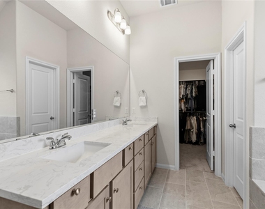 2602 Arbor Edge Crossing - Photo Thumbnail 15