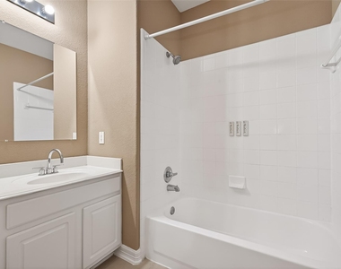 21103 Falcon Creek Court - Photo Thumbnail 34
