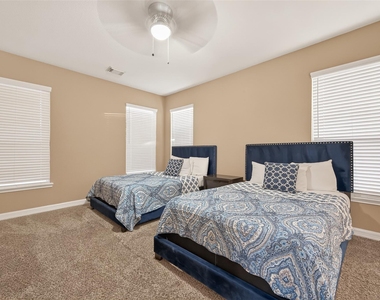 21103 Falcon Creek Court - Photo Thumbnail 43