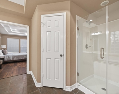 21103 Falcon Creek Court - Photo Thumbnail 25
