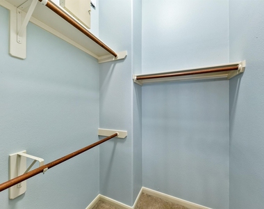 1759 Aden Drive - Photo Thumbnail 10