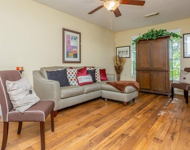 301 W Little York Road - Photo Thumbnail 8