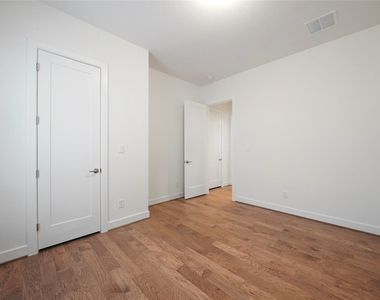6 Clearview Terrace Place - Photo Thumbnail 10