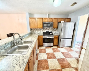 10139 Woodico Court - Photo Thumbnail 6