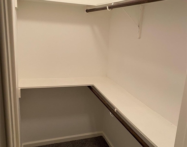 5314 Wenda Street - Photo Thumbnail 6