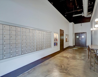 915 Franklin Street - Photo Thumbnail 2