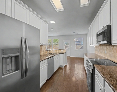 43 S Camellia Grove Circle - Photo Thumbnail 13