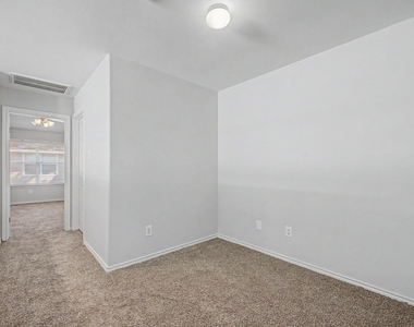 43 S Camellia Grove Circle - Photo Thumbnail 23