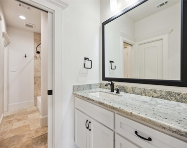 215 Malone Street - Photo Thumbnail 34