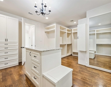 215 Malone Street - Photo Thumbnail 28