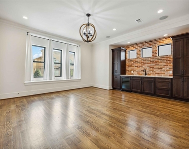 215 Malone Street - Photo Thumbnail 37