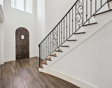 215 Malone Street - Photo Thumbnail 21