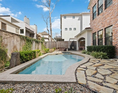 215 Malone Street - Photo Thumbnail 1