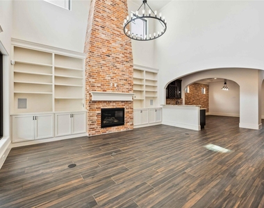 215 Malone Street - Photo Thumbnail 9