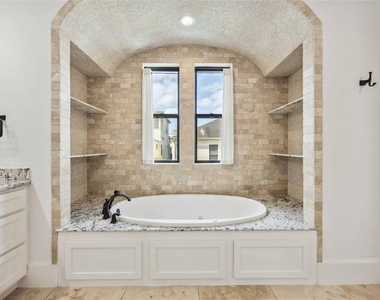 215 Malone Street - Photo Thumbnail 23