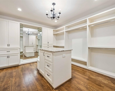 215 Malone Street - Photo Thumbnail 27