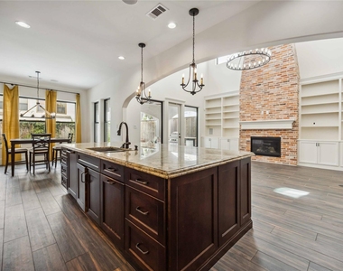 215 Malone Street - Photo Thumbnail 10