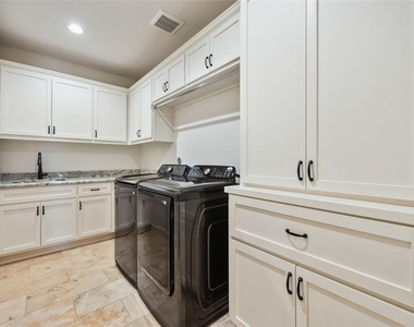 215 Malone Street - Photo Thumbnail 40