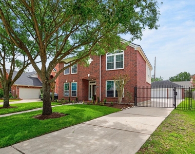20835 Cottage Cove Lane - Photo Thumbnail 2