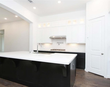 9634 Wright Drive - Photo Thumbnail 1