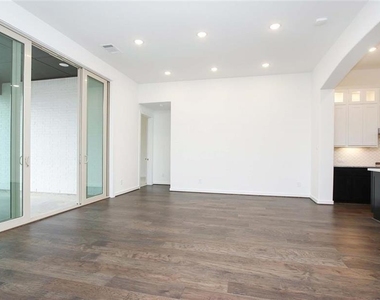 9634 Wright Drive - Photo Thumbnail 8