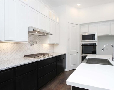 9634 Wright Drive - Photo Thumbnail 7