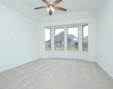 9634 Wright Drive - Photo Thumbnail 11