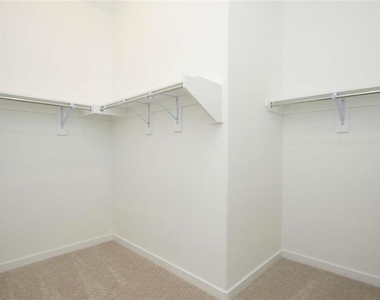 9634 Wright Drive - Photo Thumbnail 15