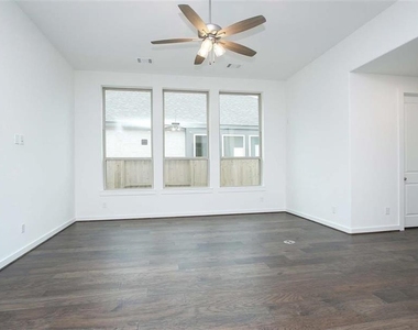 9634 Wright Drive - Photo Thumbnail 18